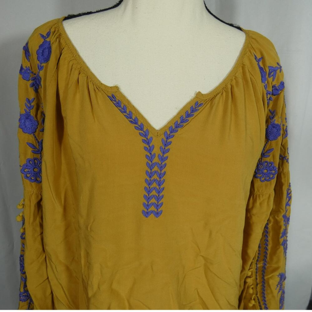 Solitaire Medium Gold Purple Blouse Embroidered V-Neck Peasant Boho Cottagecore